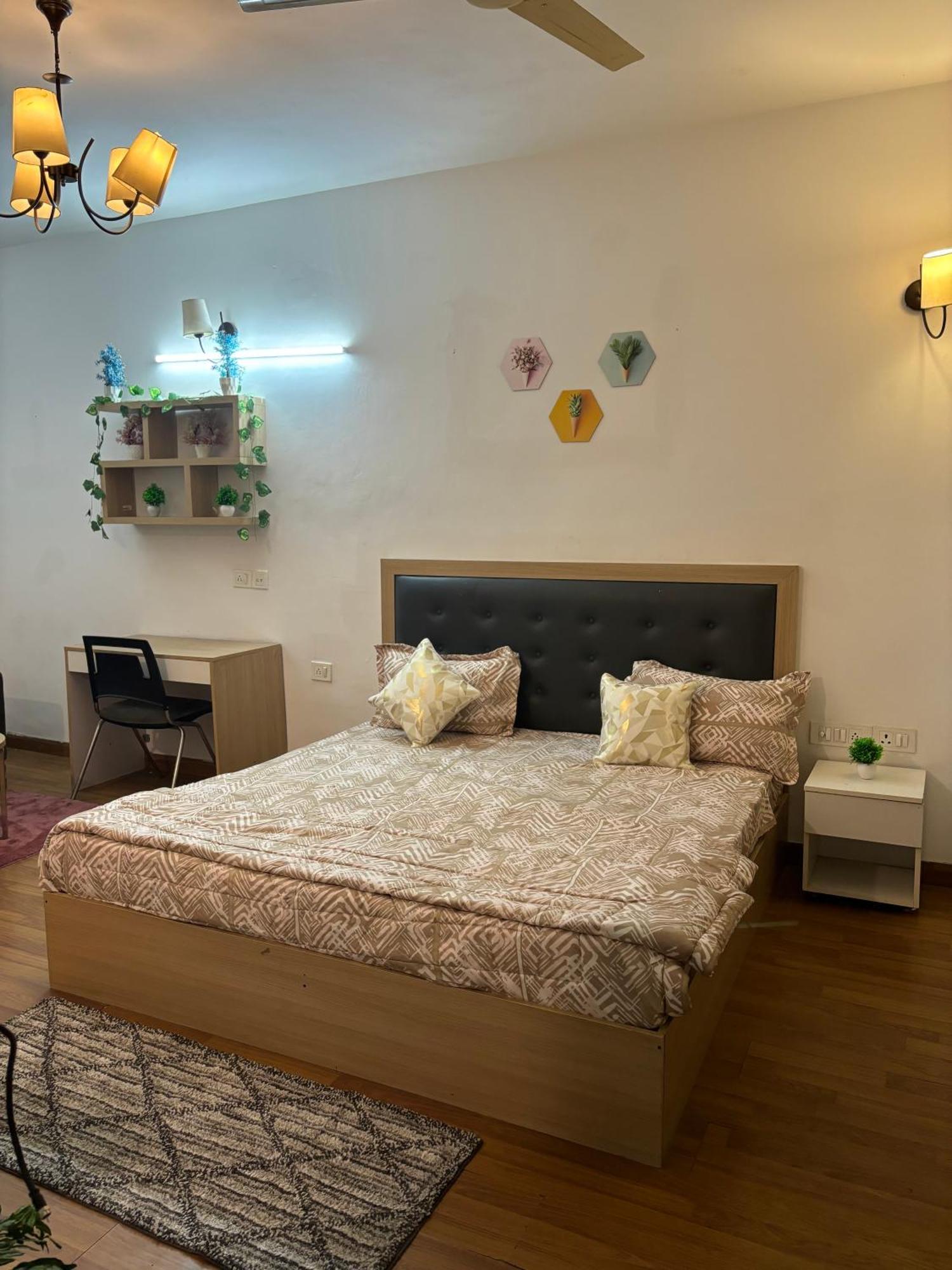 Guti Buti Homes Нойда Экстерьер фото