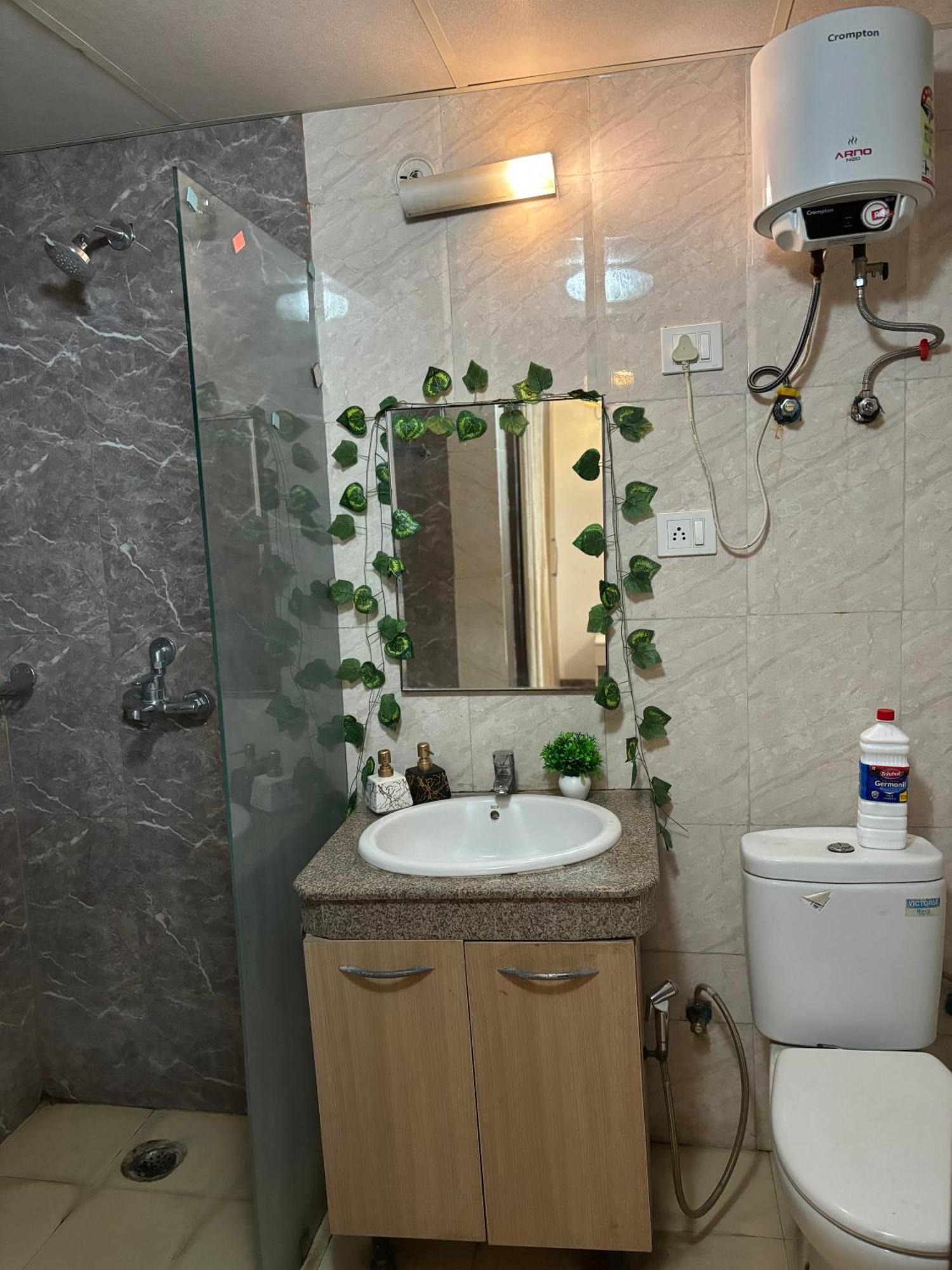 Guti Buti Homes Нойда Экстерьер фото